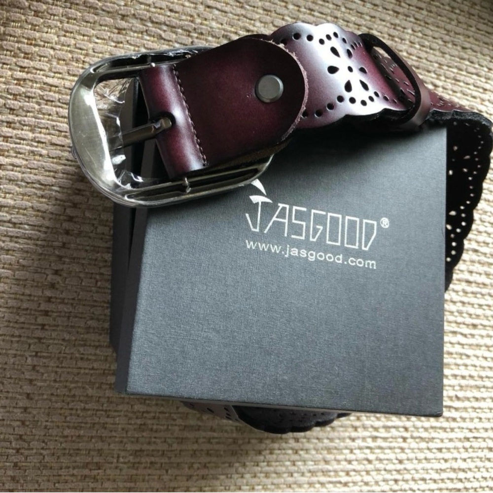 NEW WOMENS BROWN BELT